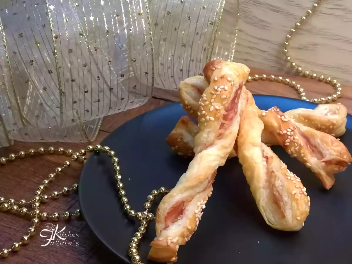 Grissini di sfoglia con pancetta