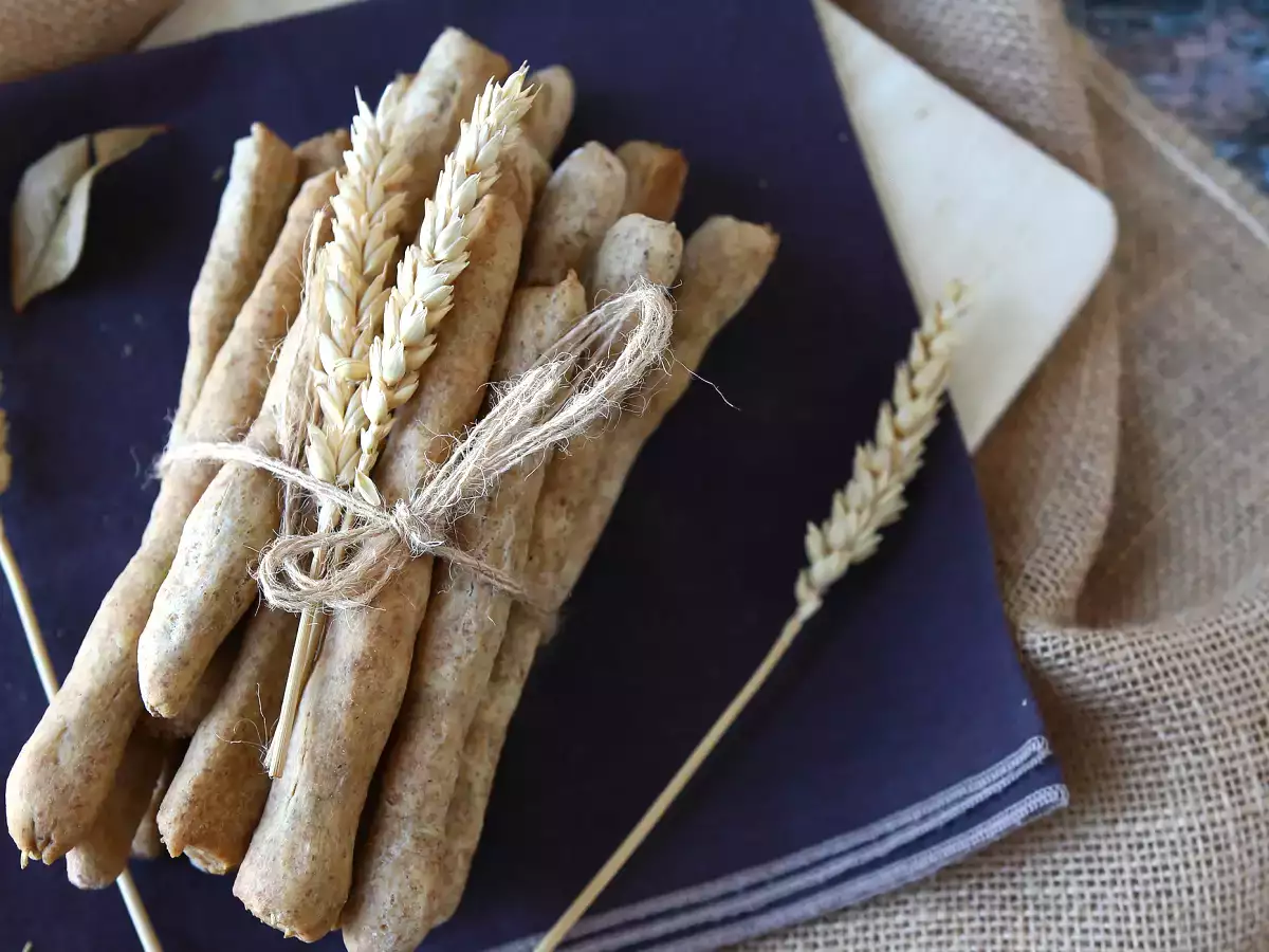 Grissini fatti in casa in friggitrice ad aria: croccanti e veloci - foto 2