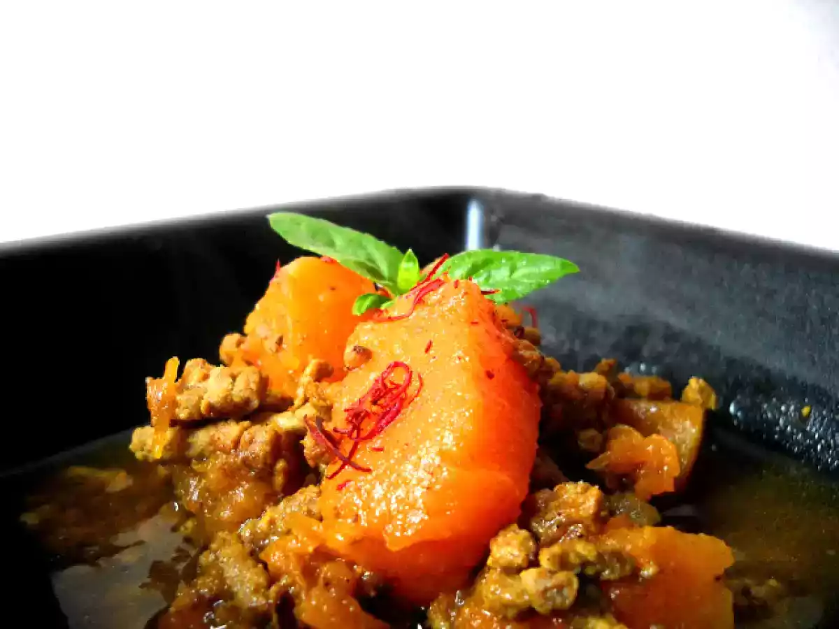 Gulasch di zucca speziato