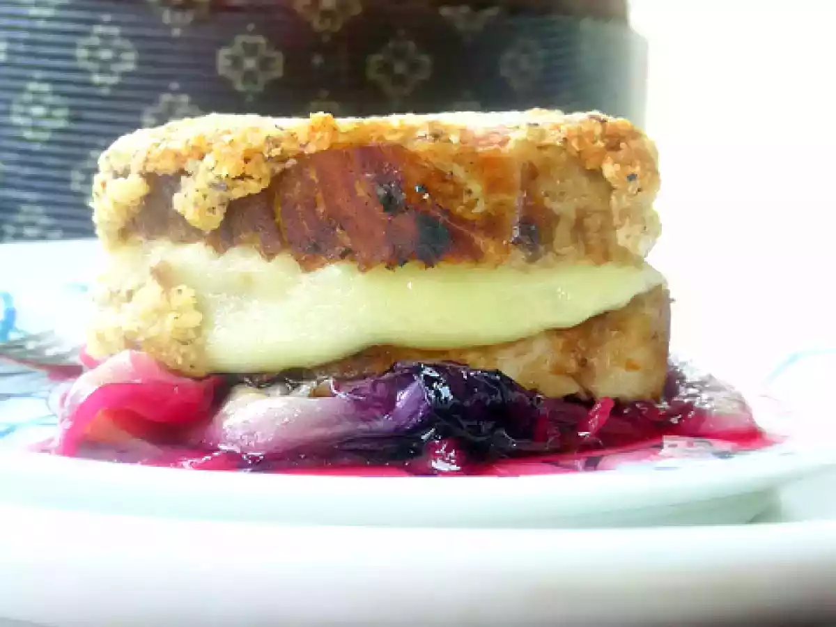 Hamburger di arrosto di maiale gratinato al panettone