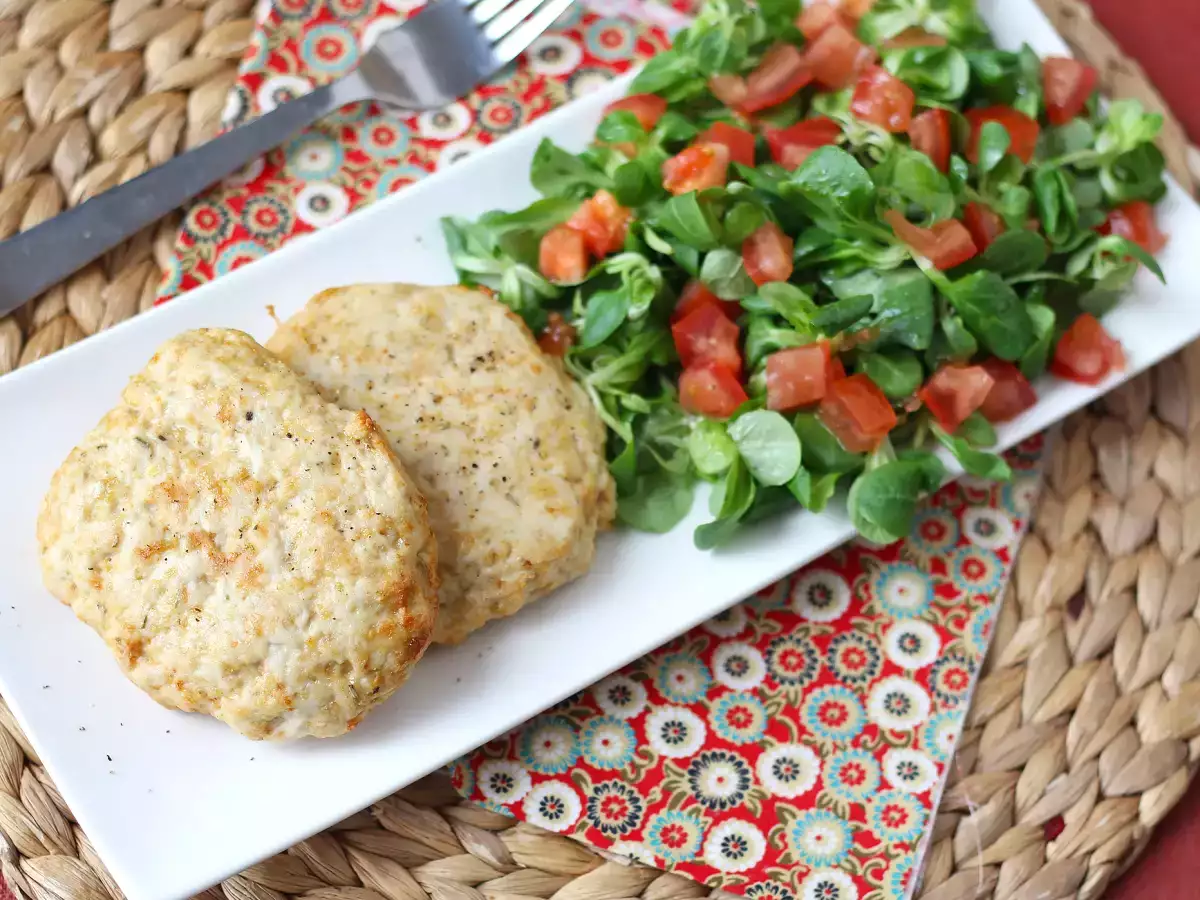 Hamburger di pollo in friggitrice ad aria morbidi e succosi - foto 6