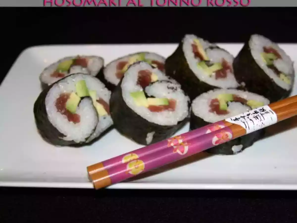 HOSOMAKI AL TONNO ROSSO E URAMAKI CON GAMBERI E SEMI DI PAPAVERI secondo ?Dolcipensieri?