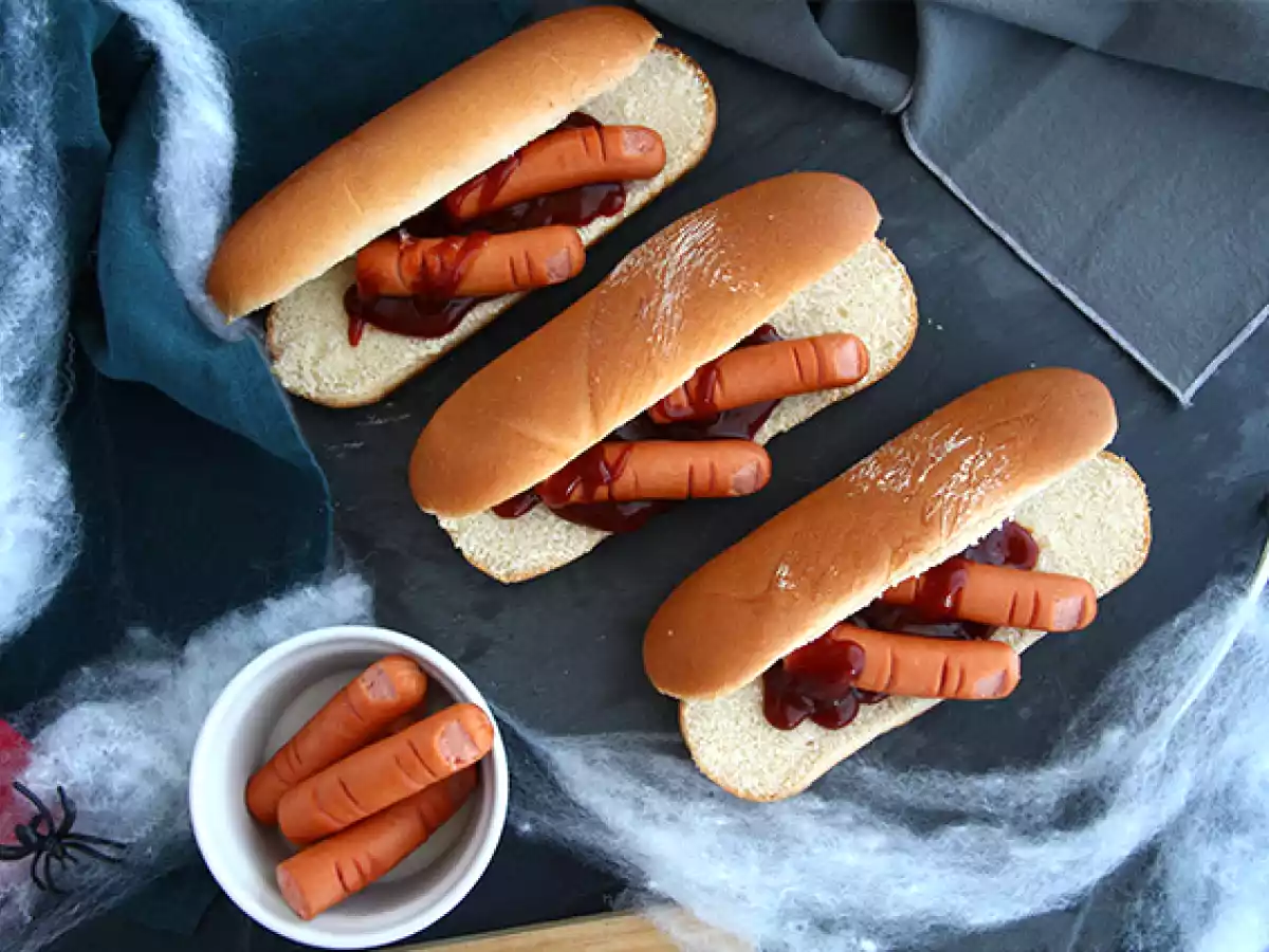Hot dog sanguinanti, la ricetta facile per Halloween - foto 4