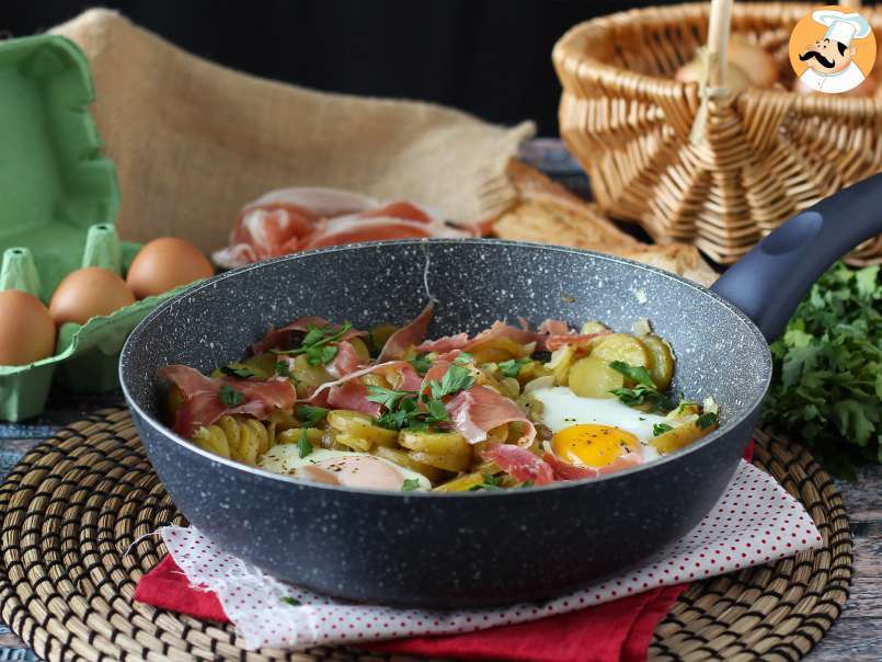 Huevos rotos, la gustosa ricetta spagnola a base di patate ed uova, foto 5