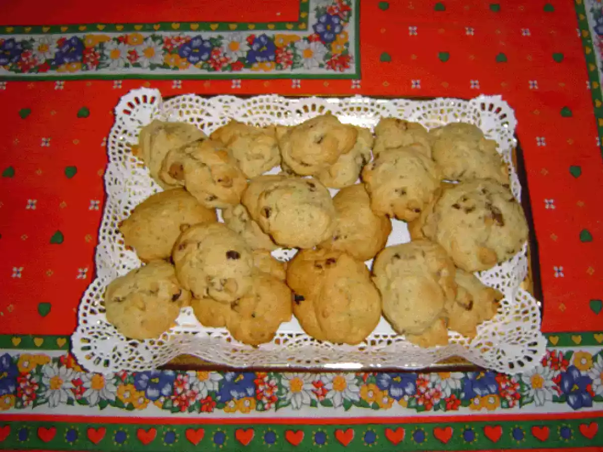 I biscotti dell'avvento 4: Biscotti morbidi con uvetta e noci dell'amazzonia