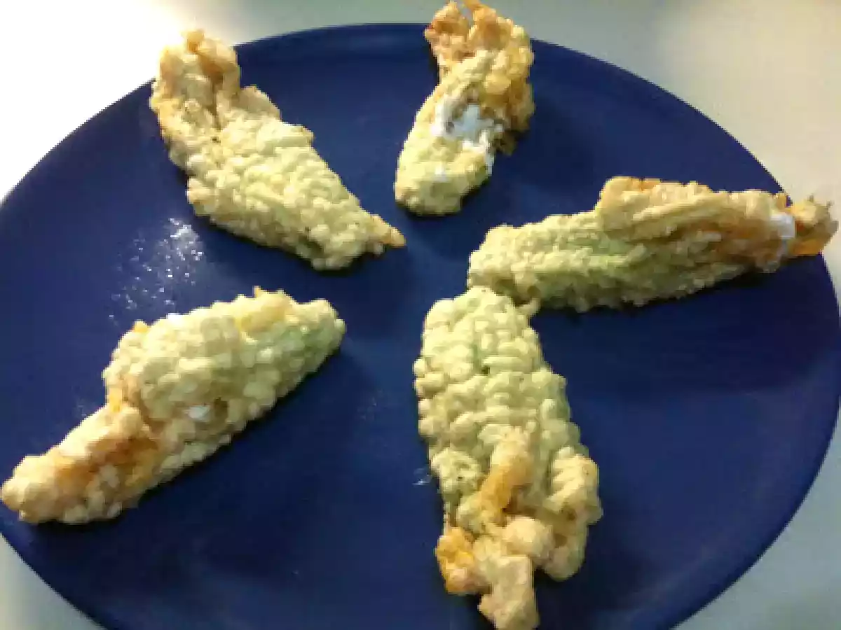 I MIEI PRIMI FIORI DI ZUCCA RIPIENI FRITTI