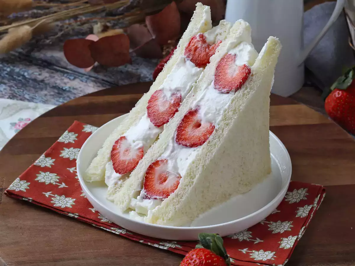 Ichigo sando: il sandwich giapponese alle fragole soffice e irresistibile - foto 6