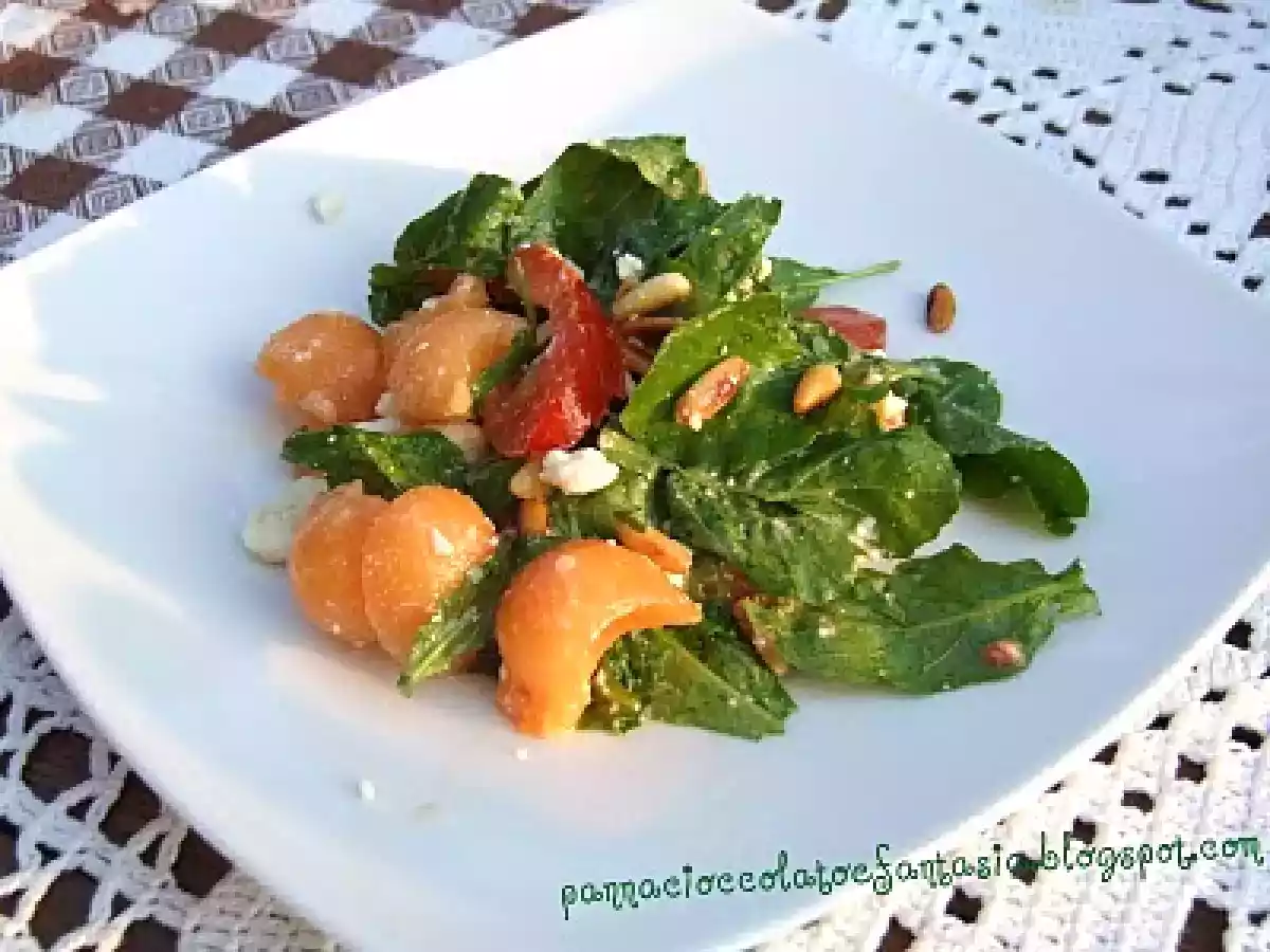 Insalata al melone, feta e rucola
