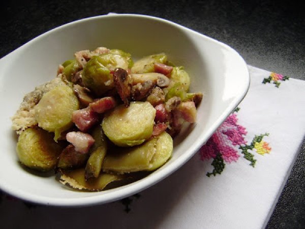 Insalata calda con cavoletti di bruxelles, funghi e taccole gratinata al forno, foto 2
