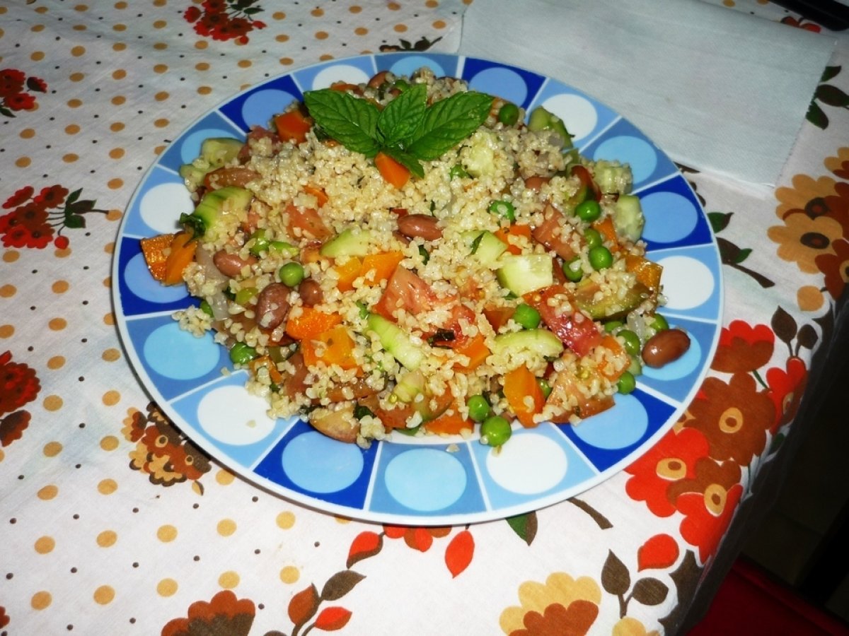 Insalata con bulgur e fagioli