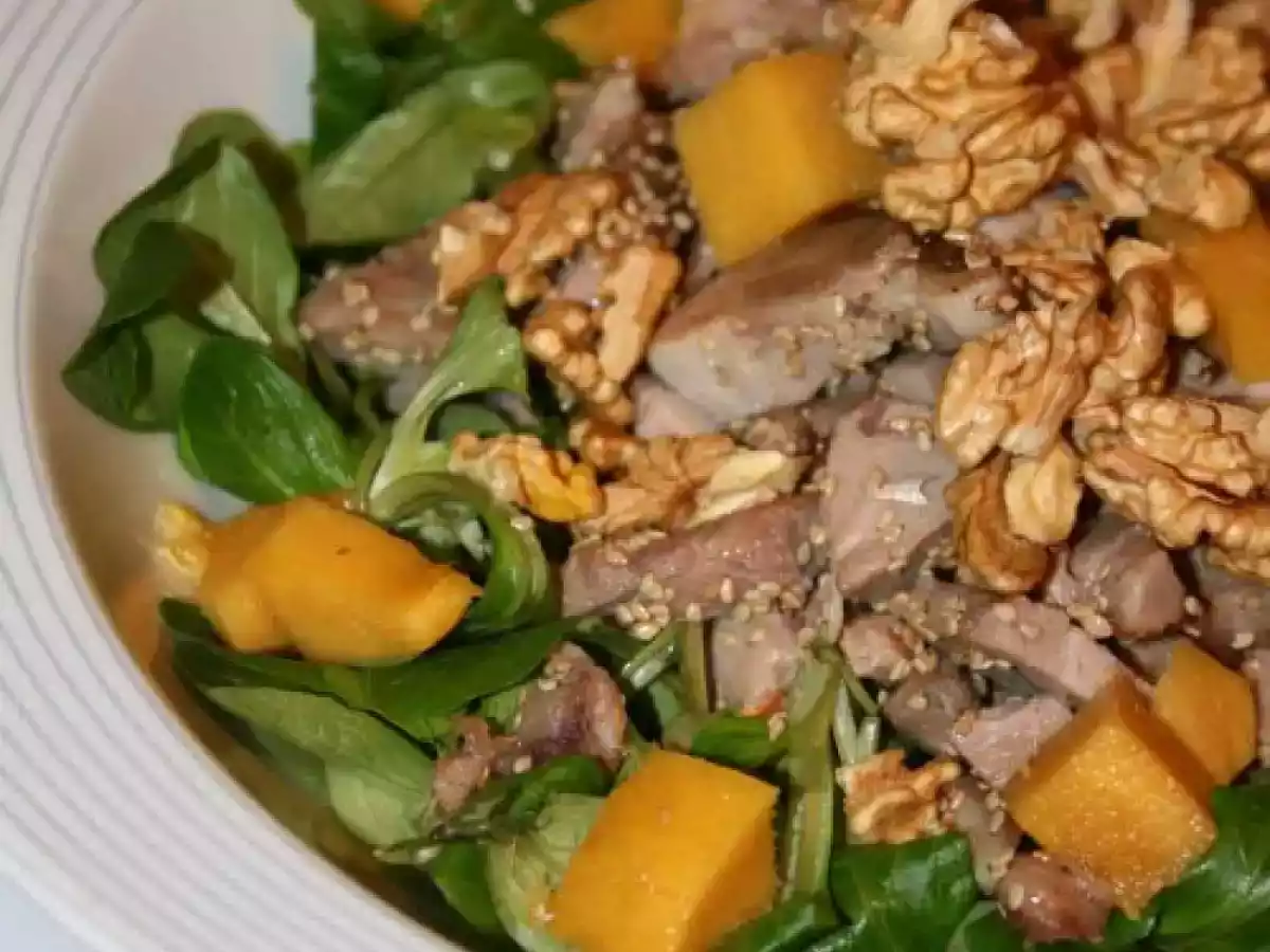 INSALATA CON CARNE ARROSTO, MANGO E NOCI secondo - foto 2