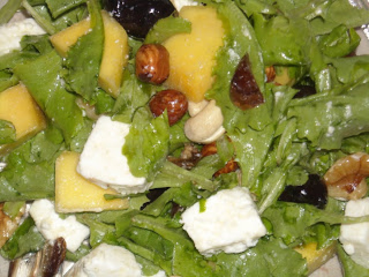 INSALATA CON FETA, MANGO E FRUTTA SECCA - foto 6