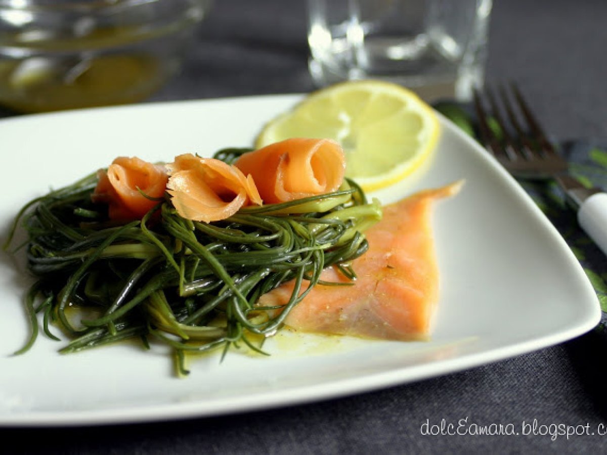 INSALATA DI AGRETTI E SALMONE AFFUMICATO