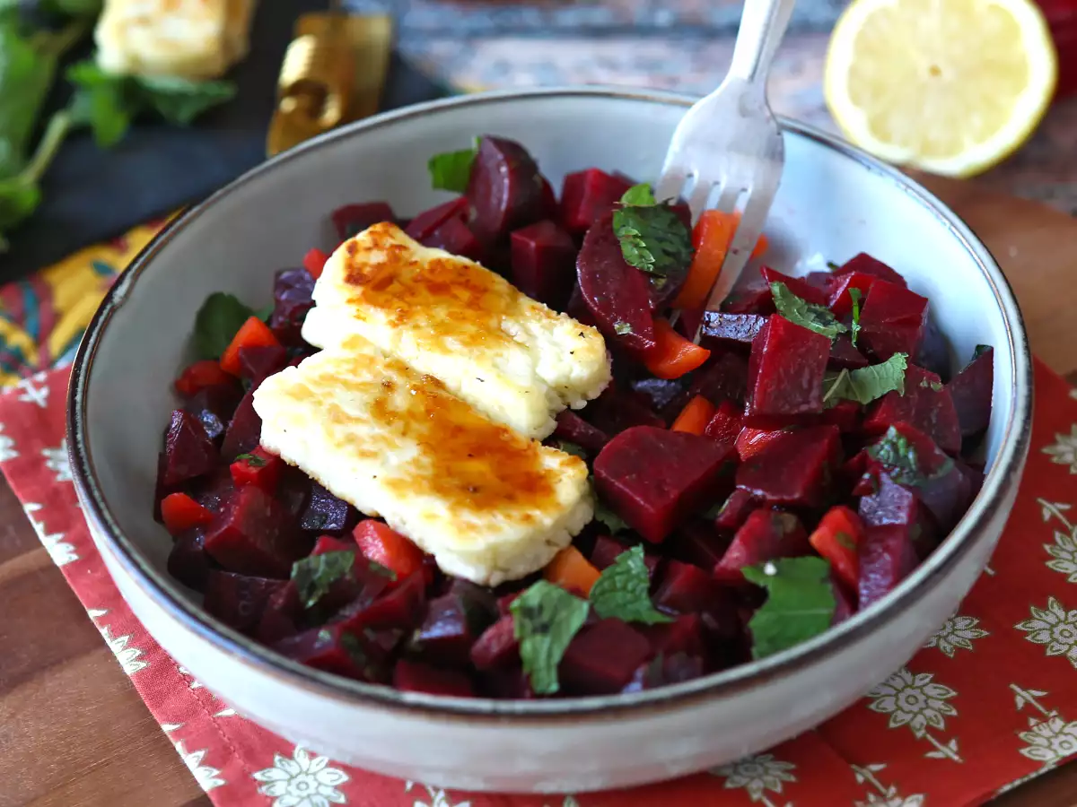 Insalata di barbabietole con halloumi grigliato - foto 4