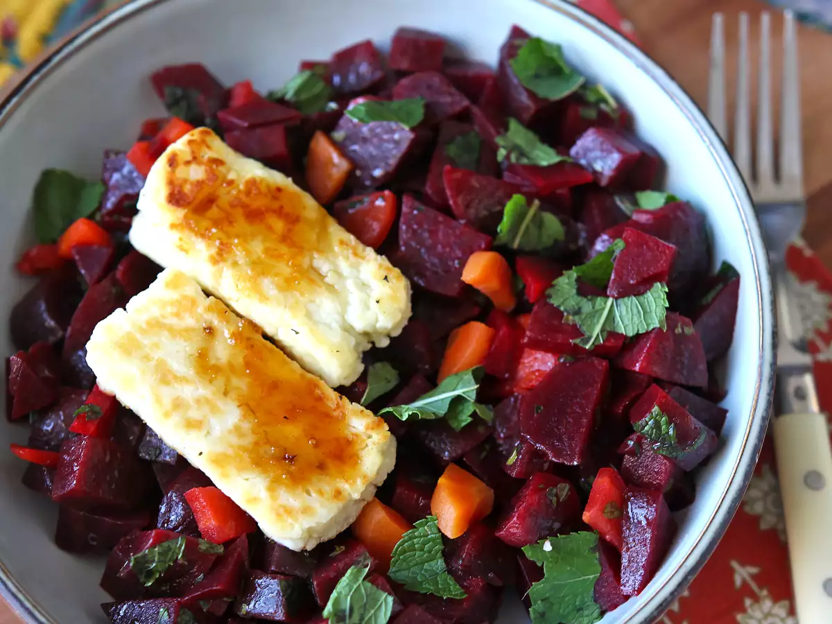 Insalata di barbabietole con halloumi grigliato - foto 5