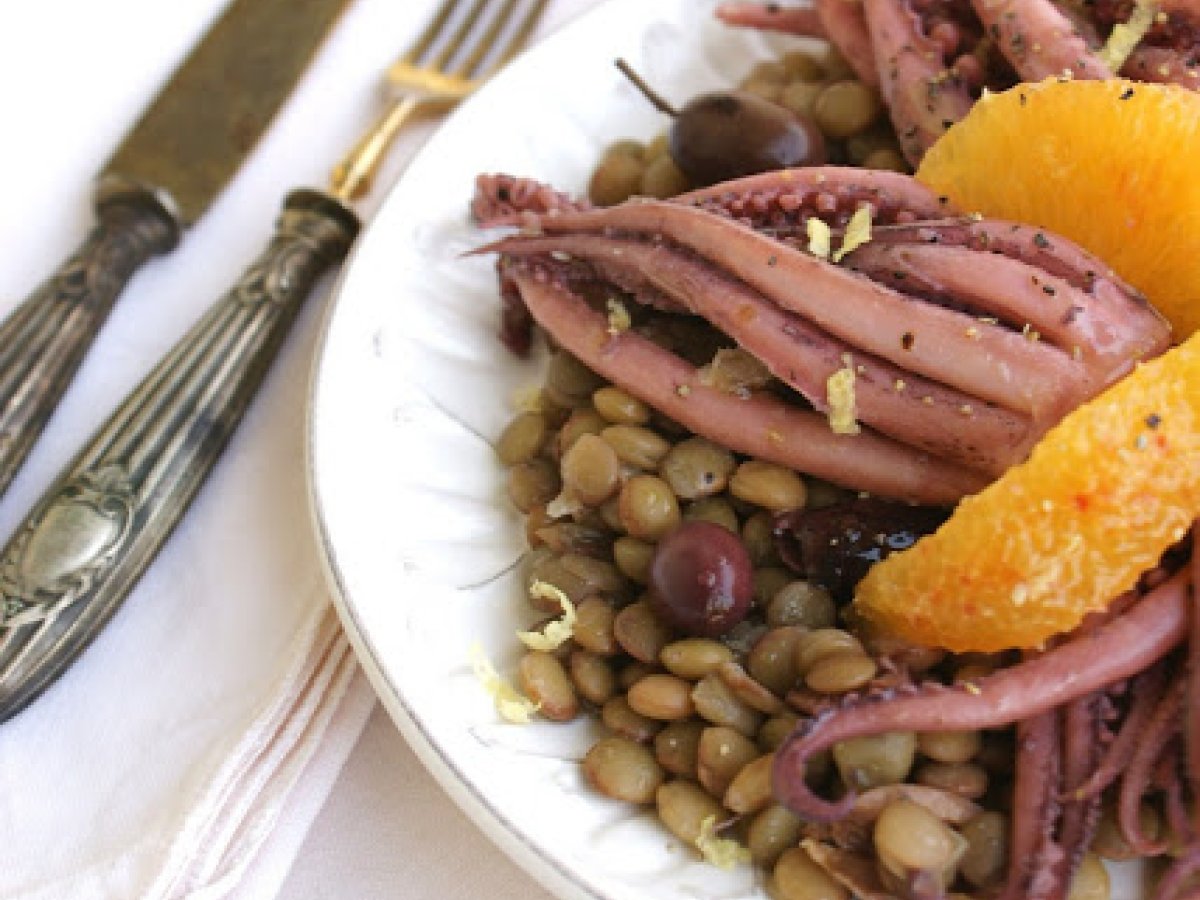 Insalata di ciuffi di totano, lenticchie, olive taggiasche e arancia