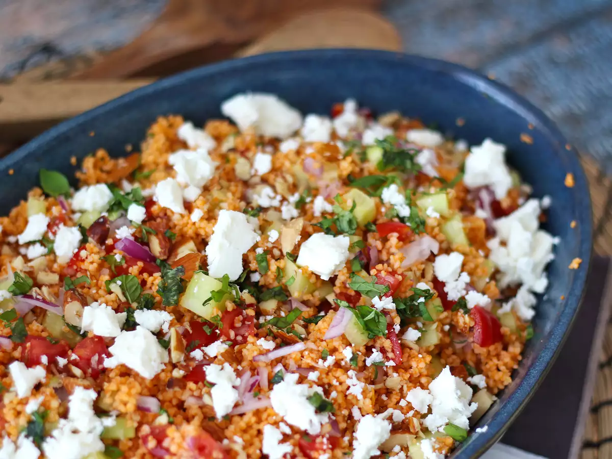 Insalata di couscous e gazpacho: una ricetta fresca, originale e senza cottura