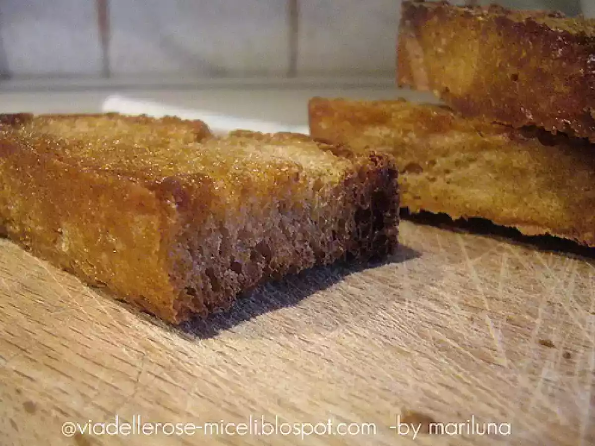 Insalata di fagioli e cipolle di Tropea e pane toscano - foto 4