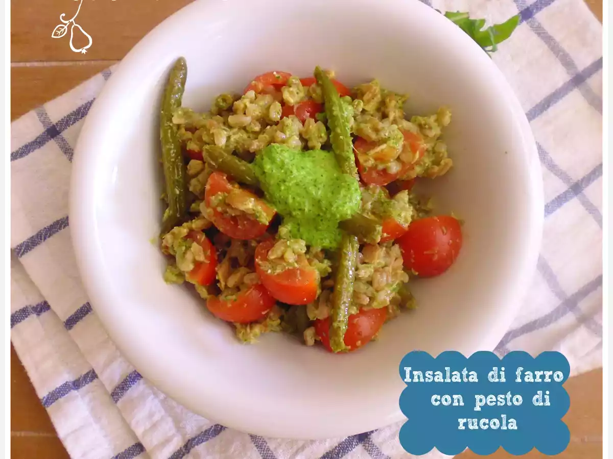 Insalata di farro con pesto di rucola