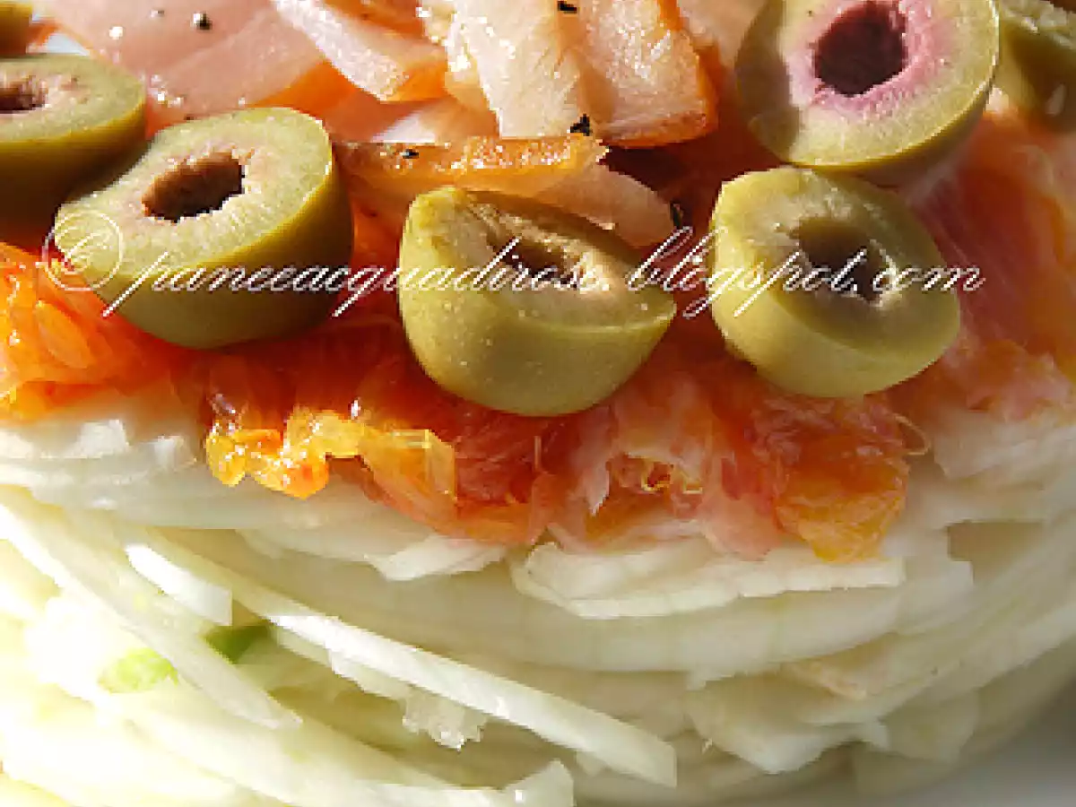 Insalata di finocchi, arance e pesce spada affumicato