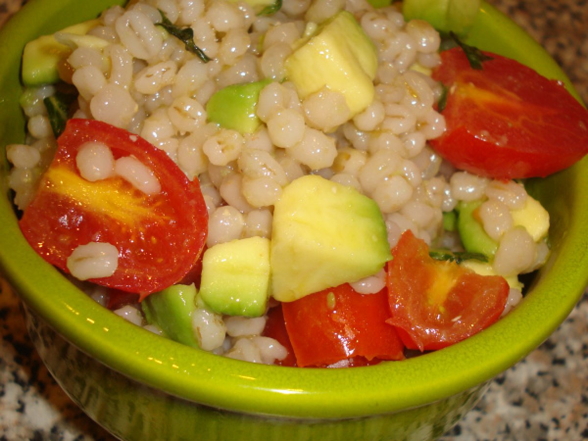 Insalata di orzo perlato e avocado - foto 5