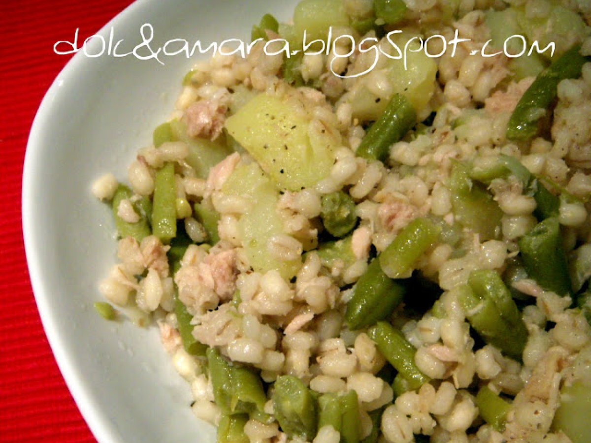 INSALATA DI ORZO, TONNO E FAGIOLINI