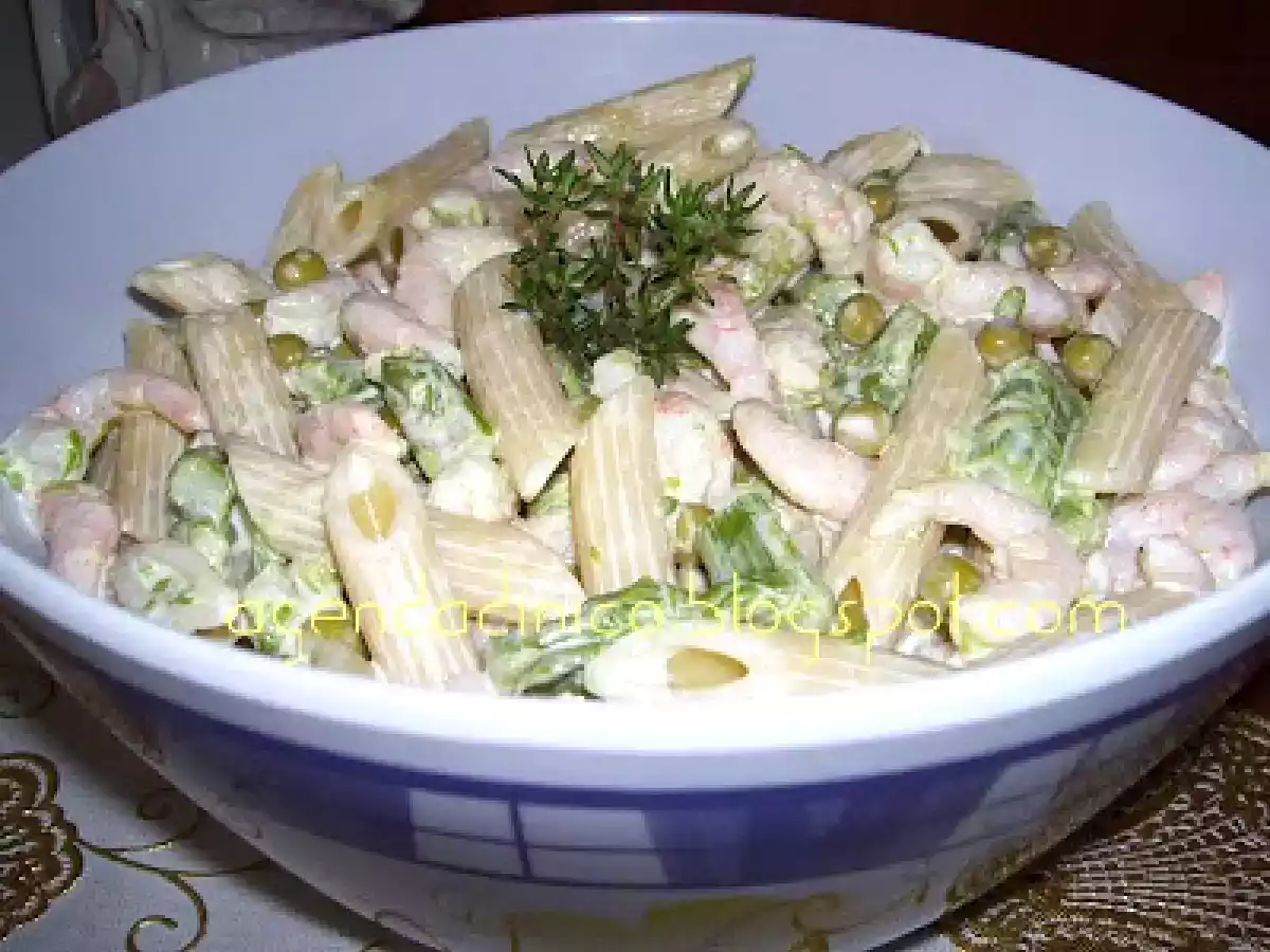 INSALATA DI PASTA AI GAMBERI E ASPARAGI / SALATA DE PASTA CU RACI SI SPARANGHEL
