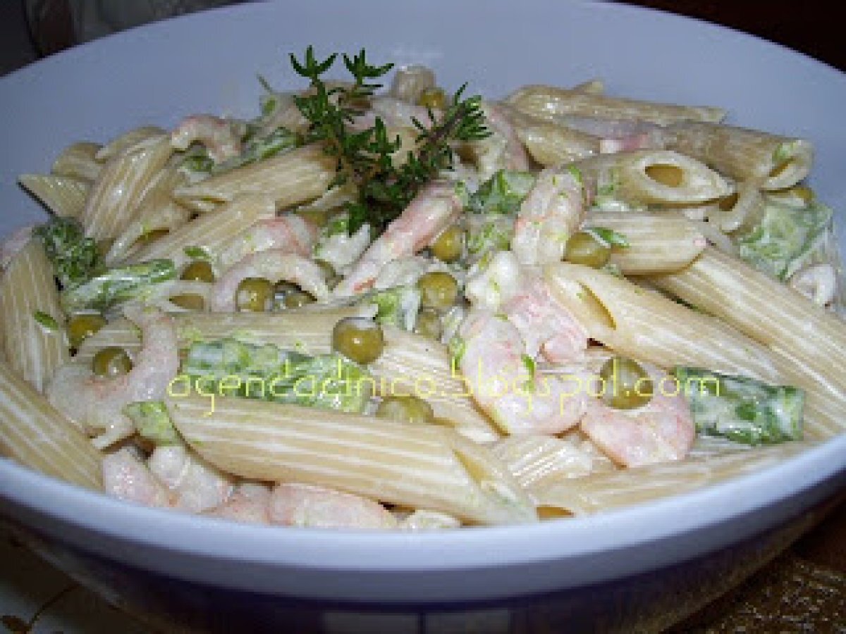 INSALATA DI PASTA AI GAMBERI E ASPARAGI / SALATA DE PASTA CU RACI SI SPARANGHEL - foto 2