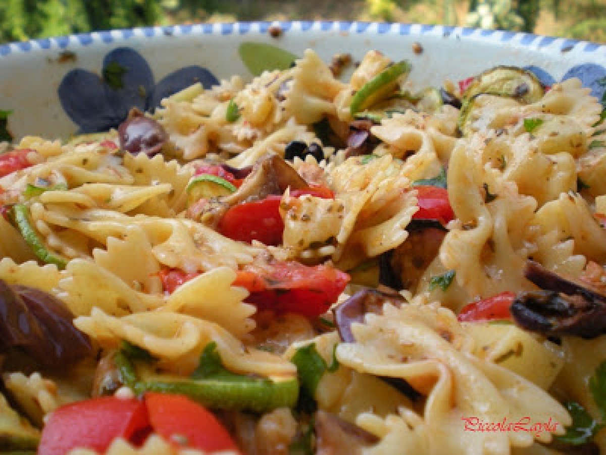 Insalata di pasta con verdure grigliate