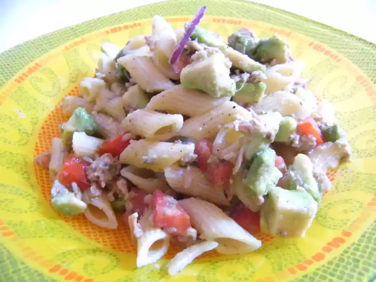 INSALATA DI PASTA TONNO E AVOCADO