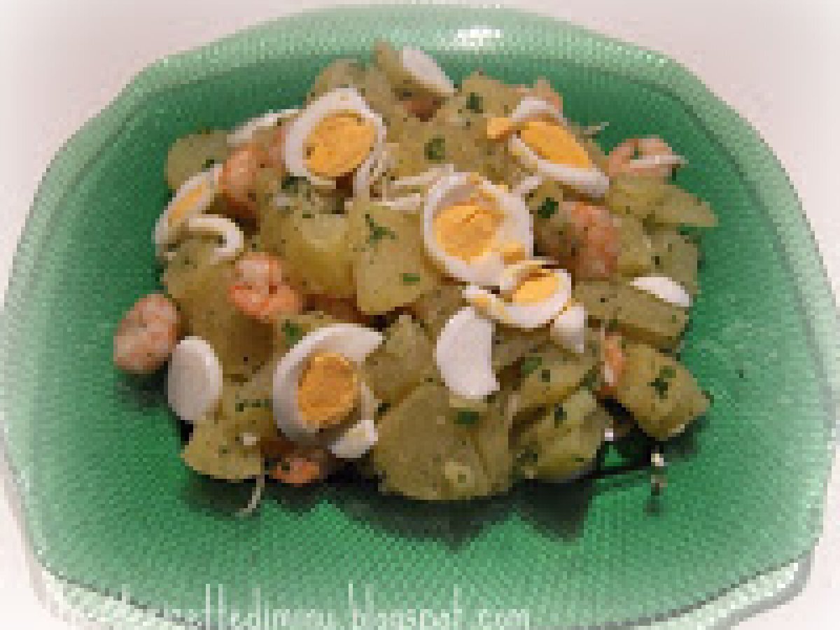 Insalata di patate con gamberi e uova, foto 3