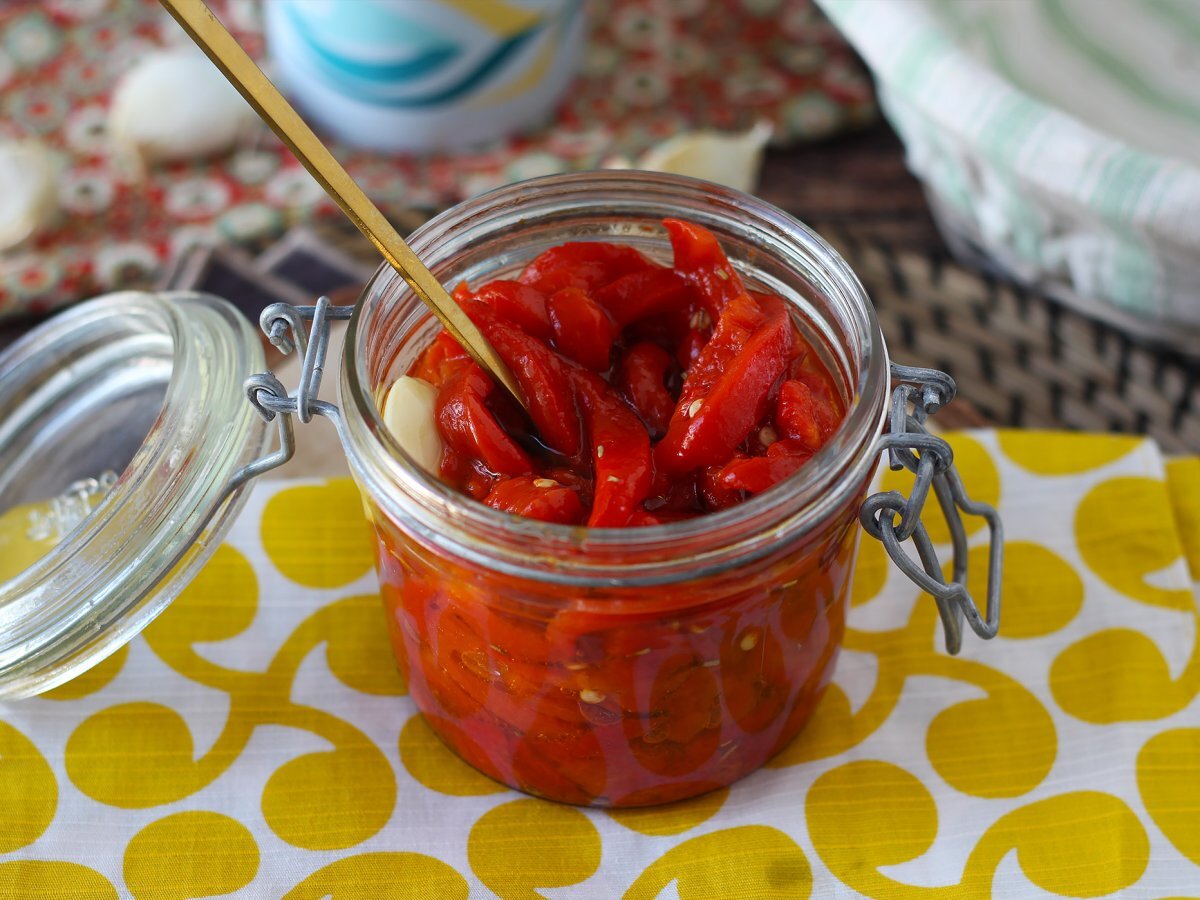 Insalata di peperoni arrostiti in friggitrice ad aria