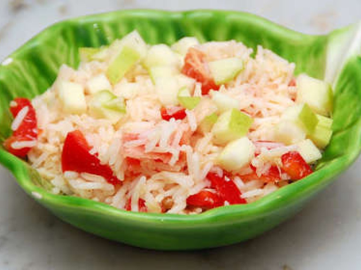 INSALATA DI RISO BASMATI CON POLPA DI GRANCHIO, MELE E PEPERONE