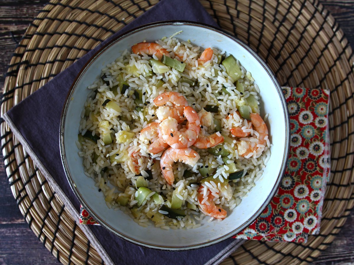 Insalata di riso con gamberetti, zucchine e zenzero - foto 2