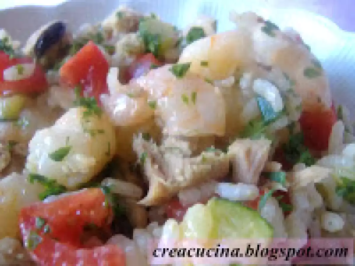 INSALATA DI RISO GAMBERETTI E COZZE CON VERDURE - foto 3