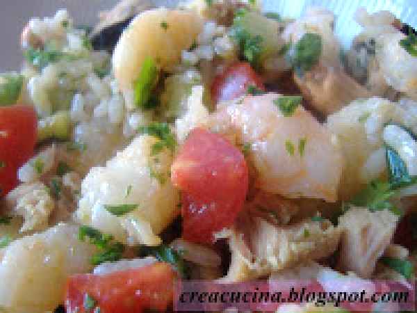 INSALATA DI RISO GAMBERETTI E COZZE CON VERDURE, foto 6