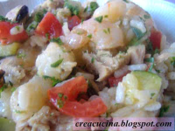 INSALATA DI RISO GAMBERETTI E COZZE CON VERDURE, foto 7