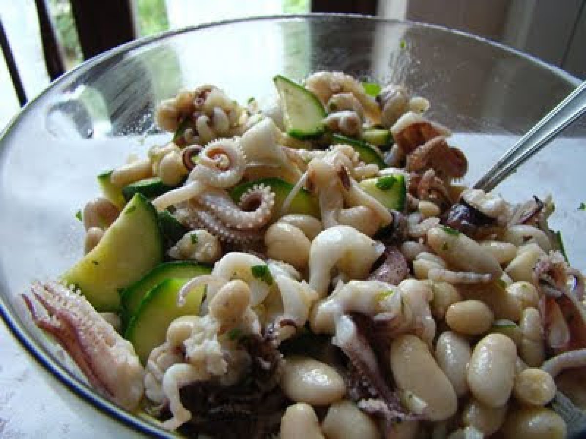 INSALATA DI SEPPIOLINE, ZUCCHINE E CANNELLINI... E UN PREMIO PER NOI!!!, foto 1