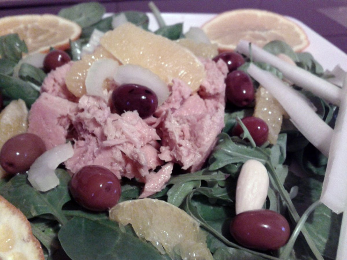 INSALATA DI SPINACI, TONNO E ARANCE