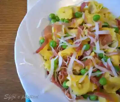 Insalata di tortellini freddi