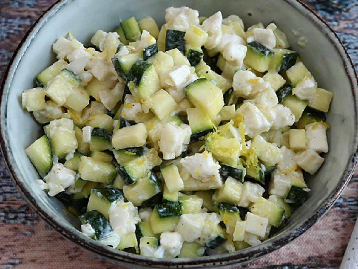 Insalata di zucchine crude, caprino e limone - foto 4