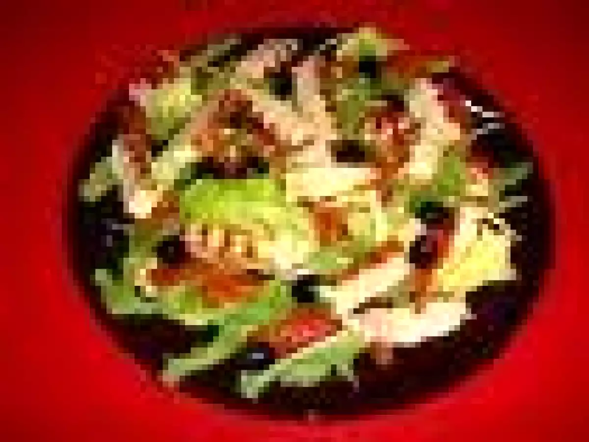 Insalata estiva con pesce spada grigliato