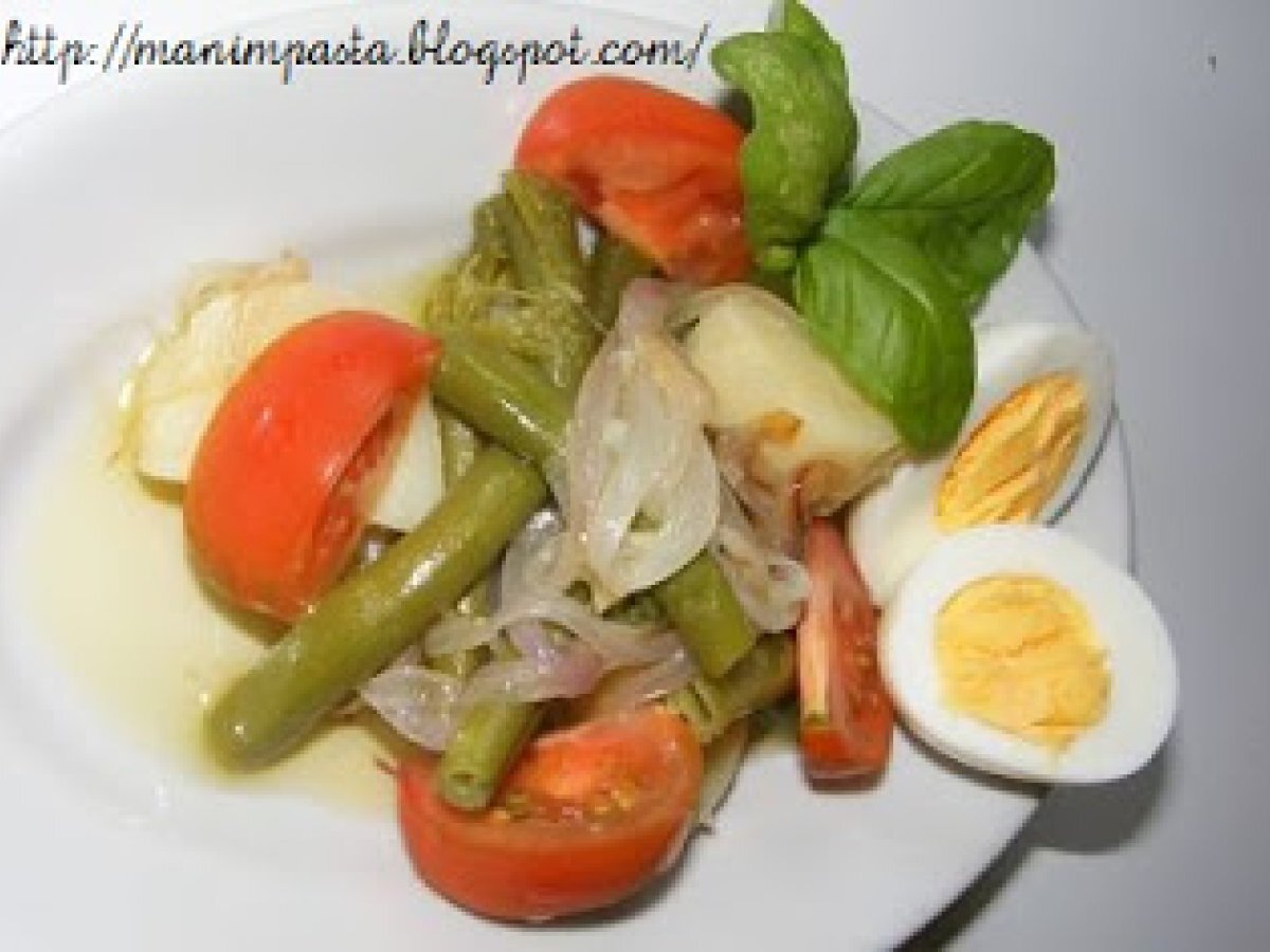 Insalata Estiva Di Patate, Fagiolini E Cipolle Fritte