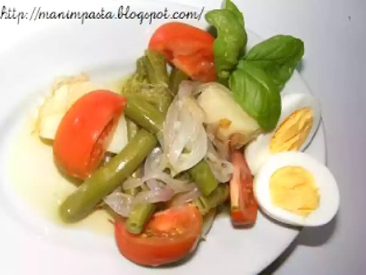 Insalata Estiva Di Patate, Fagiolini E Cipolle Fritte