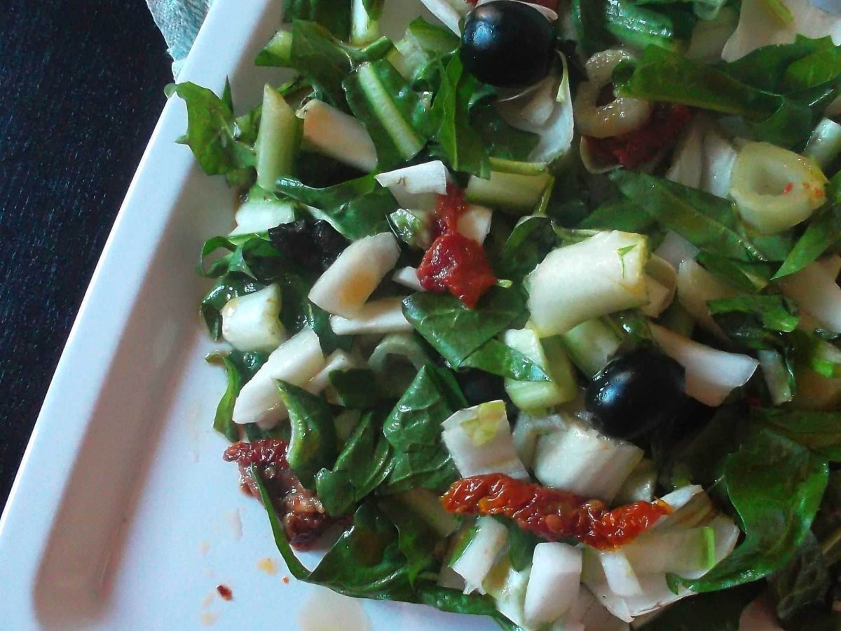 INSALATA INVERNALE DI PUNTARELLE
