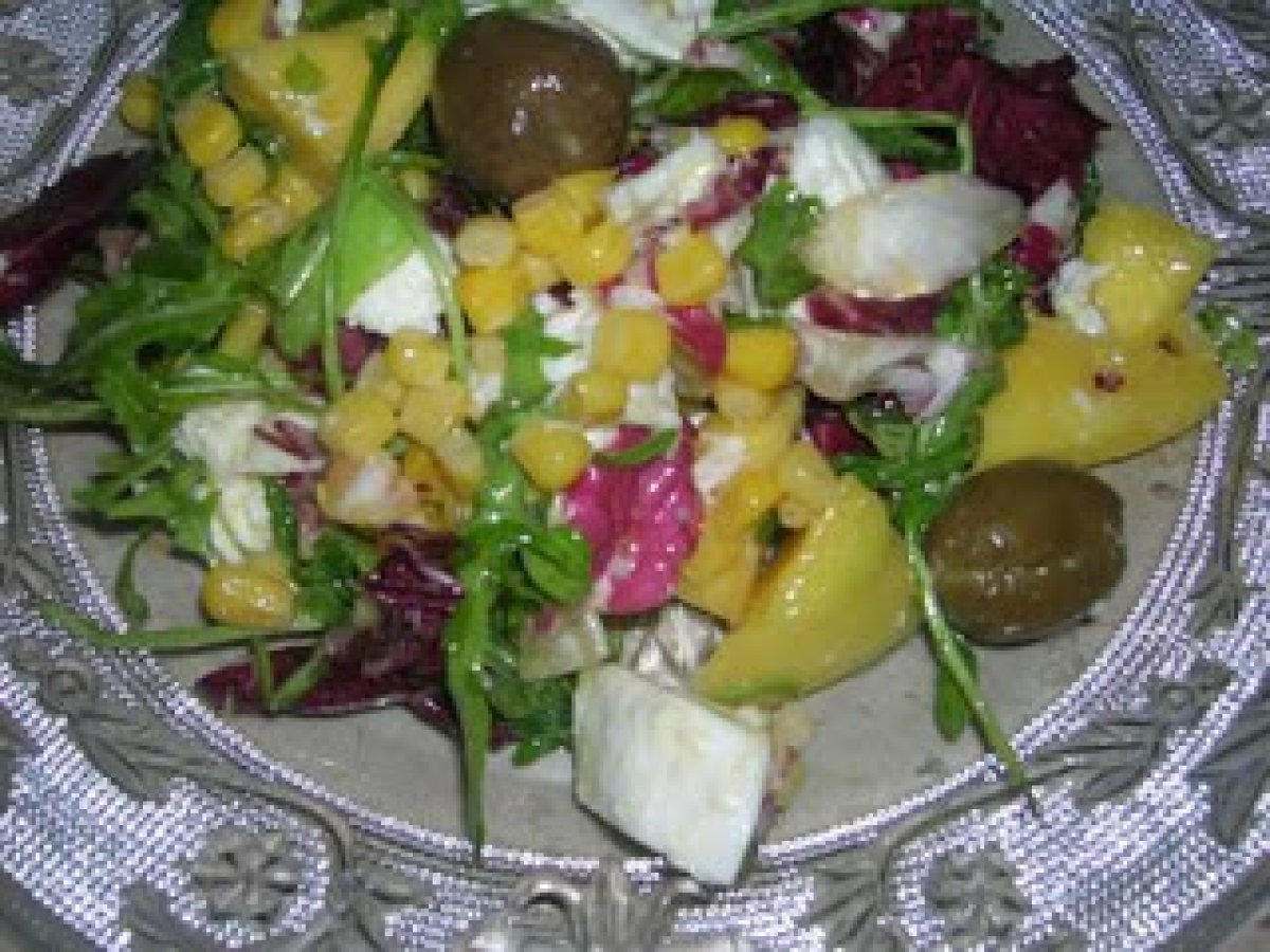 INSALATA MISTA CON MOZZARELLA, MANGO E OLIVE - foto 4