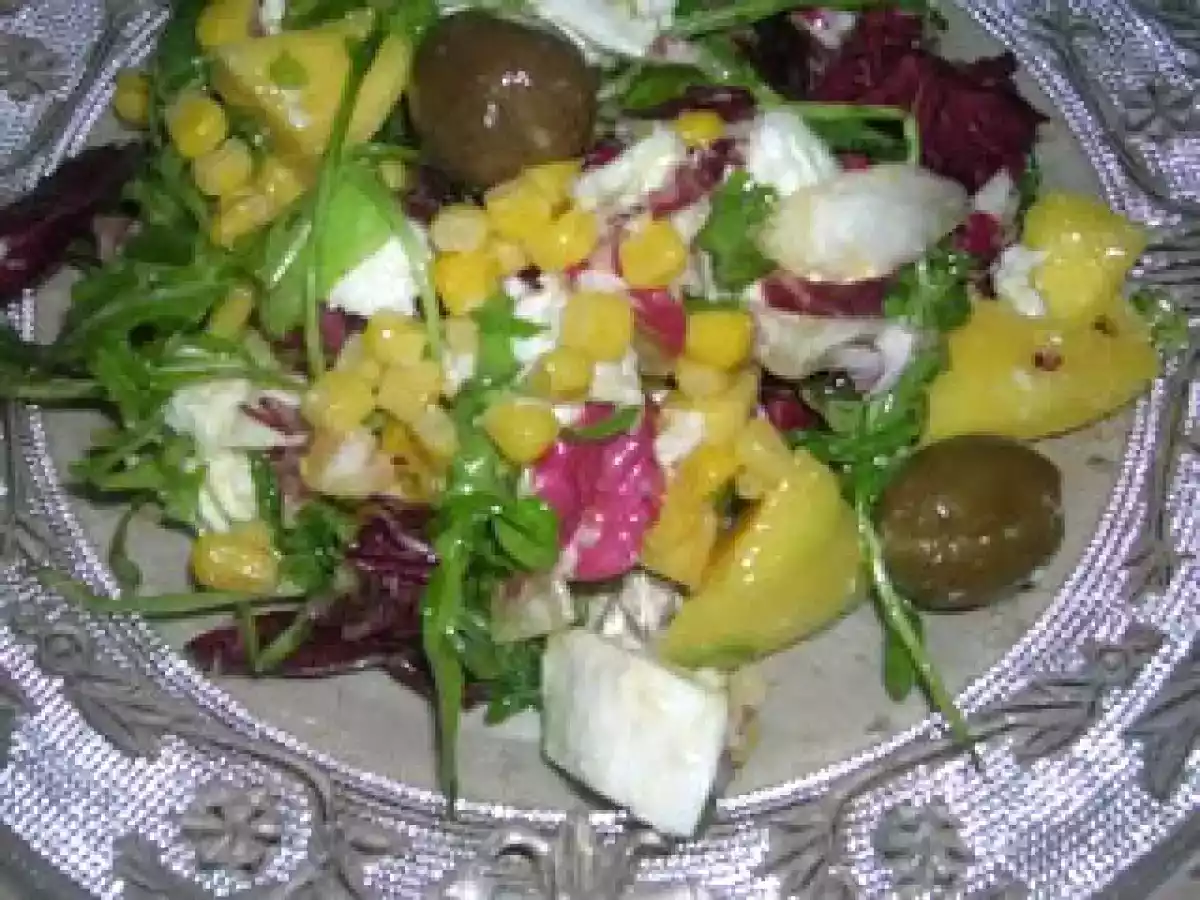 INSALATA MISTA CON MOZZARELLA, MANGO E OLIVE - foto 4