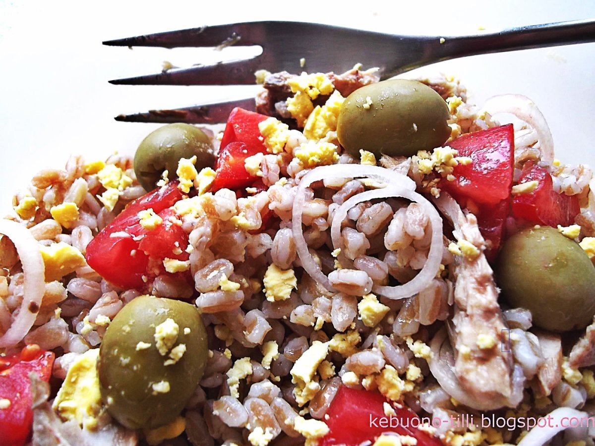INSALATA RICCA CON FARRO