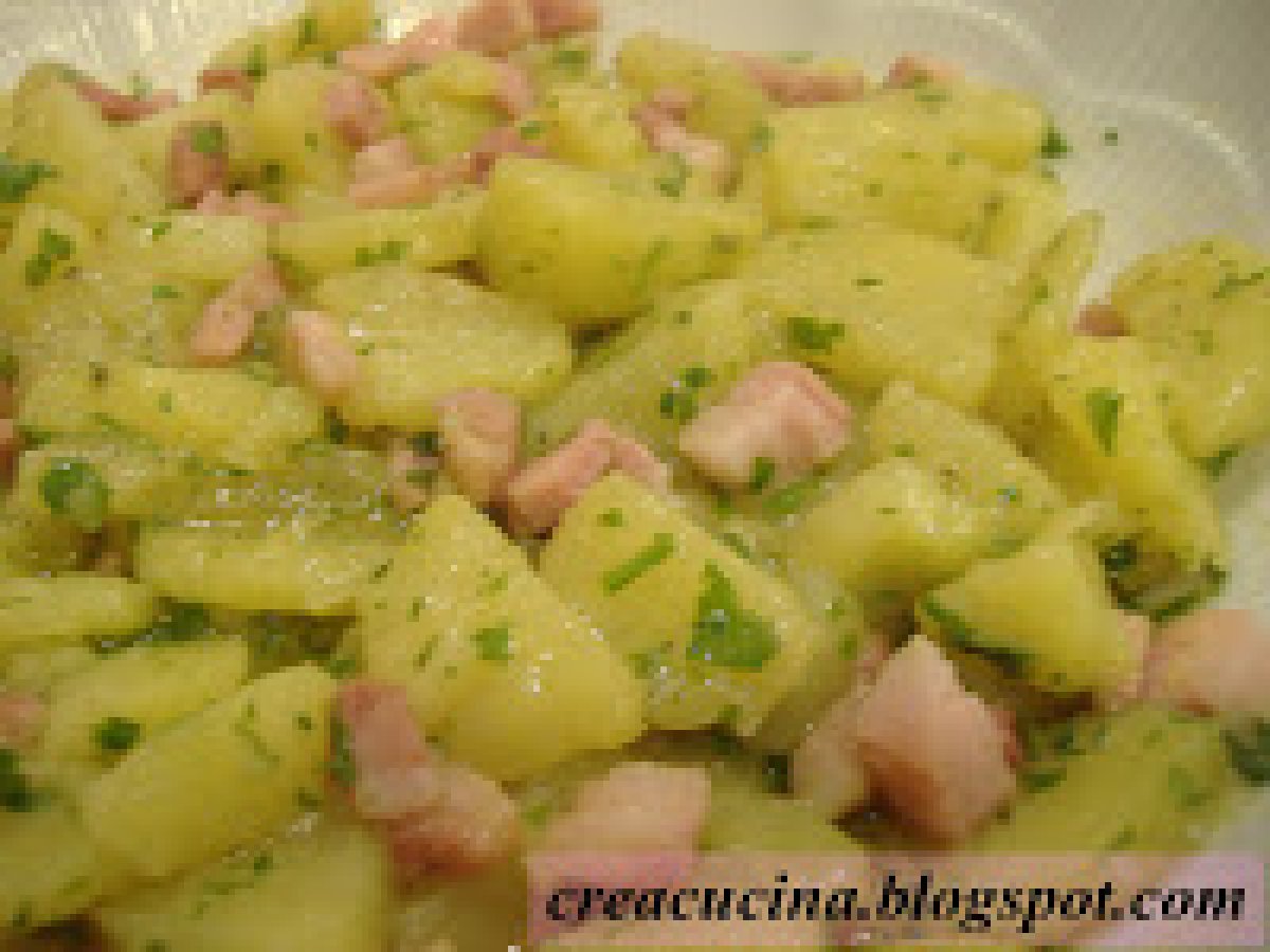 INSALATA TIEPIDA DI PATATE APPETITOSA - foto 3