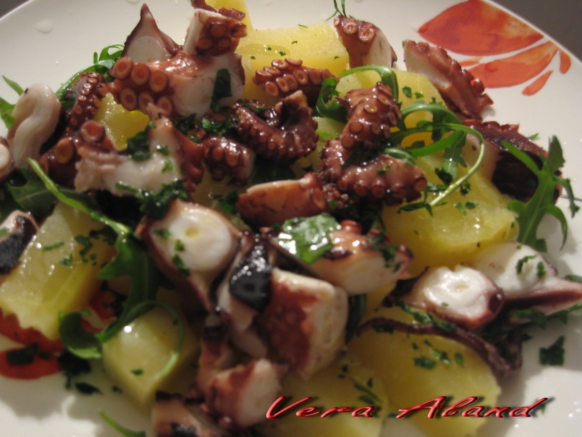 Insalata Tiepida di Polpo di Scoglio con Patate e Rucola.